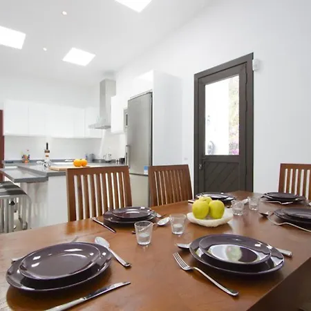 Modern In Mojones 4 Bedrooms Large Heated Pool Mojones * 蒂亚斯