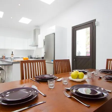 Modern Villa In Los Mojones 4 Bedrooms Large Heated Pool Villa Mojones Puerto Del Carmen