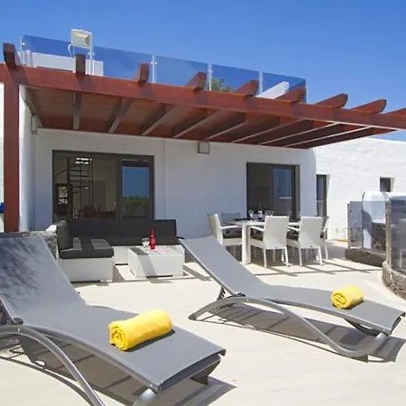 Modern Villa In Los Mojones 4 Bedrooms Large Heated Pool Villa Mojones Puerto Del Carmen * Tias