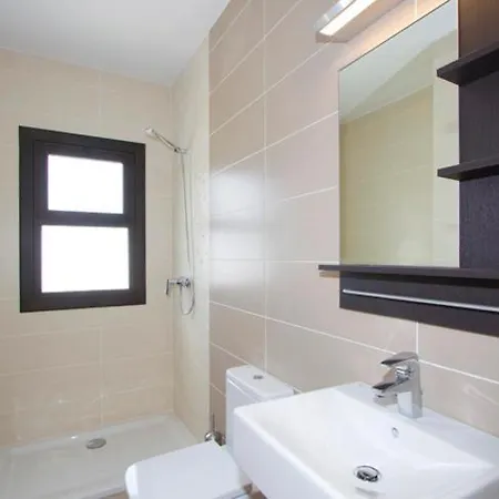 Modern Villa In Los Mojones 4 Bedrooms Large Heated Pool Villa Mojones Puerto Del Carmen Villa Tias