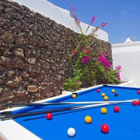 Modern Villa In Los Mojones 4 Bedrooms Large Heated Pool Villa Mojones Puerto Del Carmen *