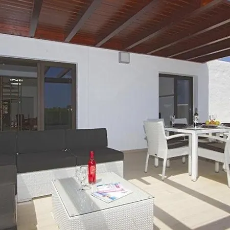 Modern Villa In Los Mojones 4 Bedrooms Large Heated Pool Villa Mojones Puerto Del Carmen Villa