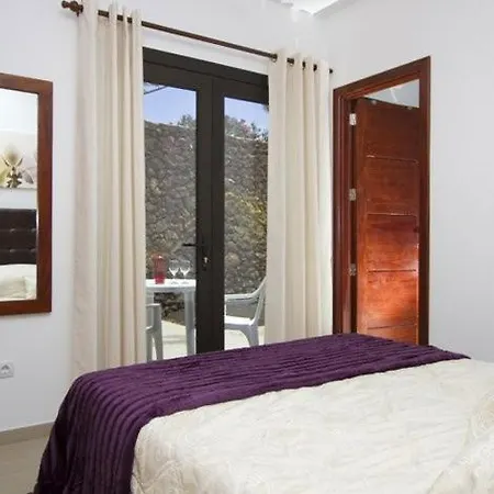 Villa Modern Villa In Los Mojones 4 Bedrooms Large Heated Pool Villa Mojones Puerto Del Carmen *