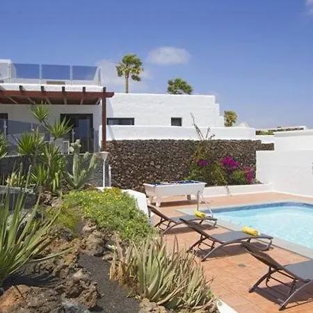Modern Villa In Los Mojones 4 Bedrooms Large Heated Pool Villa Mojones Puerto Del Carmen * Tias