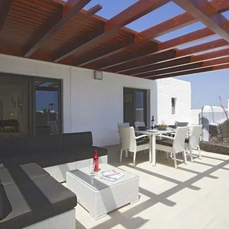 Modern Villa In Los Mojones 4 Bedrooms Large Heated Pool Villa Mojones Puerto Del Carmen Tias