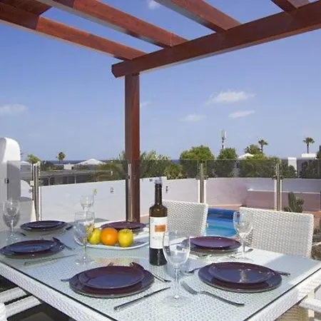 Modern Villa In Los Mojones 4 Bedrooms Large Heated Pool Villa Mojones Puerto Del Carmen Villa