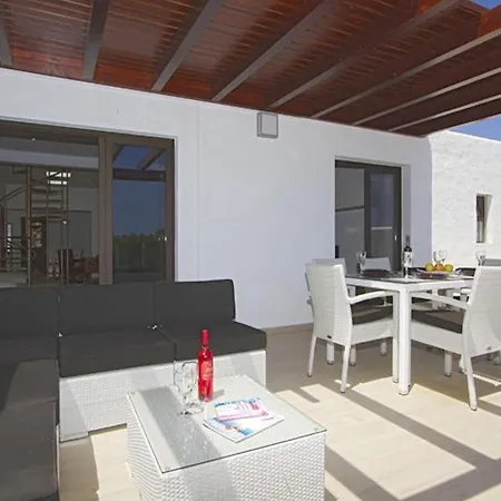 Modern Villa In Los Mojones 4 Bedrooms Large Heated Pool Villa Mojones Puerto Del Carmen Villa *