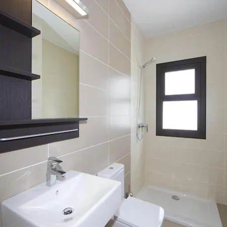 Modern Villa In Los Mojones 4 Bedrooms Large Heated Pool Villa Mojones Puerto Del Carmen Villa Tias