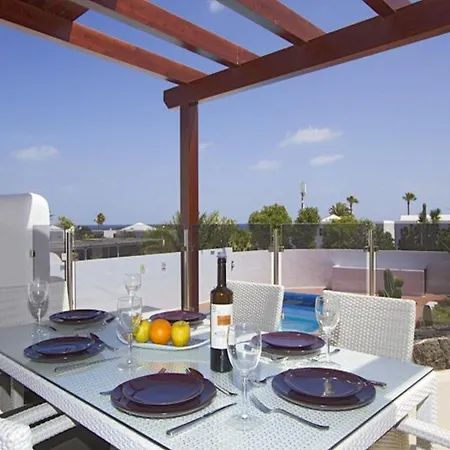 Modern Villa In Los Mojones 4 Bedrooms Large Heated Pool Villa Mojones Puerto Del Carmen Tias